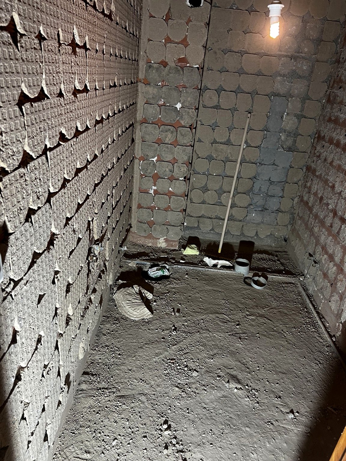Badezimmer vor der Renovation